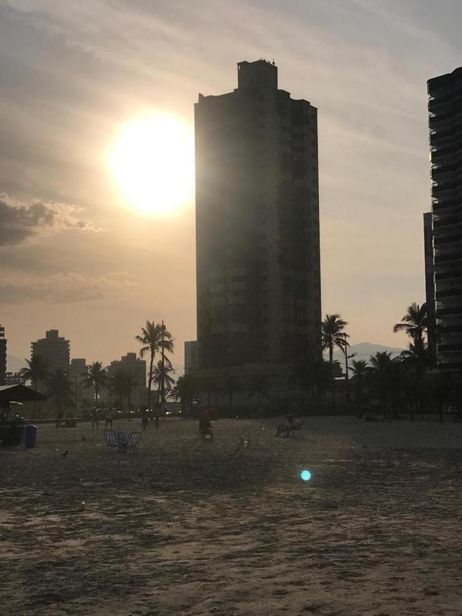 LINDO APARTAMENTO Guilhermina - EDIFICIO FRENTE PARA O MAR Praia Grande (Santos) Exterior foto